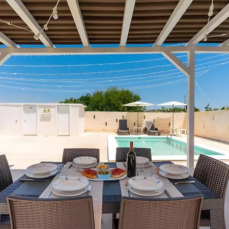 Feriehus Dilauro Con Piscina *